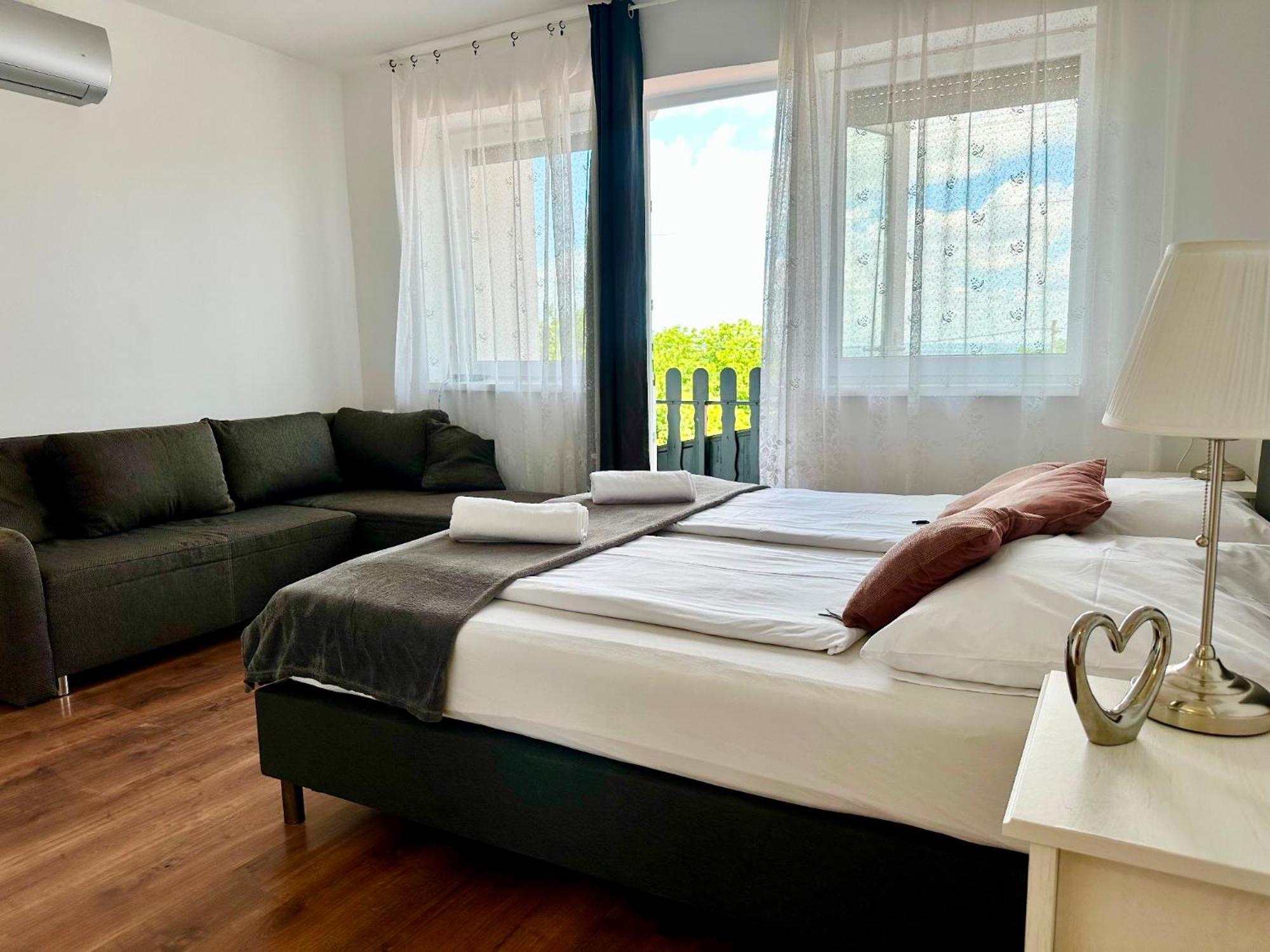 Szent Orban Panzio - Kutyabarat Apartmanok Zalakaros Dış mekan fotoğraf